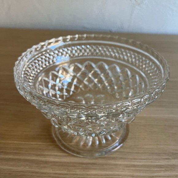 Vintage Depression Glass Wexford Bowl - MCM Candy Serving Bowl 1960s - Picture 5 of 8